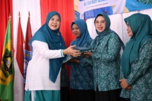 Eva Rudy Susmanto Dorong Digitalisasi PKK dan Gerakan Menanam Pohon