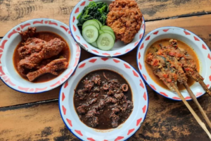 5 Warung Pedas Legendaris di Malang, Rasanya Nampol Bikin Nagih!