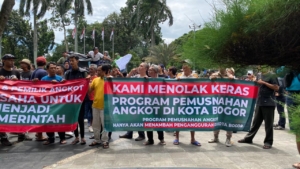 Masa Sopir Angkot Selesai Audiensi di Balai Kota Bogor, Demo Bubar