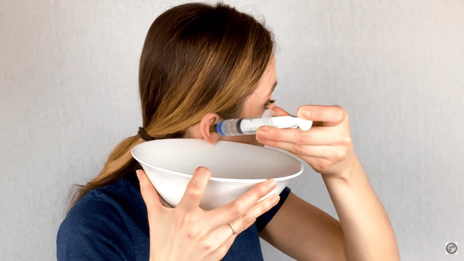 Telinga Tersumbat karena Kotoran? Ini Cara Mengatasinya dengan Aman di Rumah