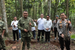 Dari Megamendung, Bupati Bogor Canangkan Program Hutan Kota di Setiap Kecamatan