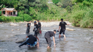 Enchanting Valley Gaungkan Gerakan Kali Bersih