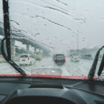 Berkendara Saat Hujan Lebat: Risiko, Bahaya, dan Cara Menghindarinya
