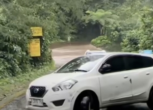 Banjir Terjang Area Safari Journey TSI Bogor