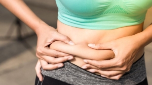 Cara Melancarkan BAB dan Mengatasi Perut Buncit Secara Alami