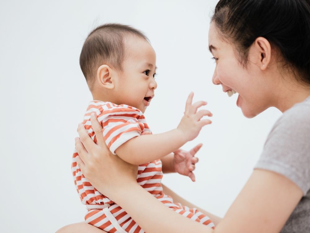 Anak Terlambat Bicara? Ini Penyebab, Batas Normal, dan Cara Menstimulasinya