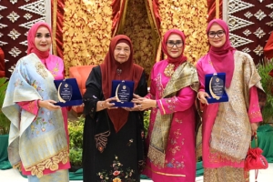 Hadiri HUT ke-3 PKBM Jabar, Yantie Rachim Ajak Teladani Perjuangan Tokoh Perempuan Minangkabau