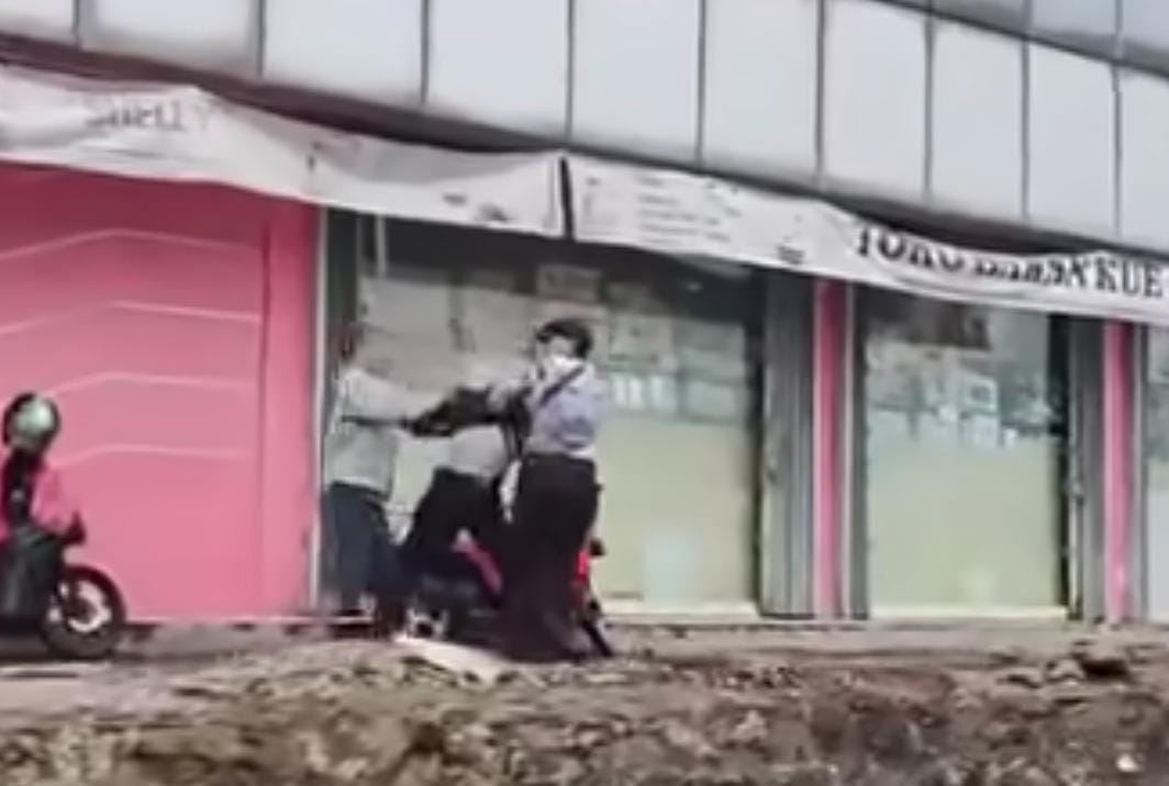 Gagal Gasak Emas di Pasar Cibinong, Pria 24 Tahun Dibekuk Warga