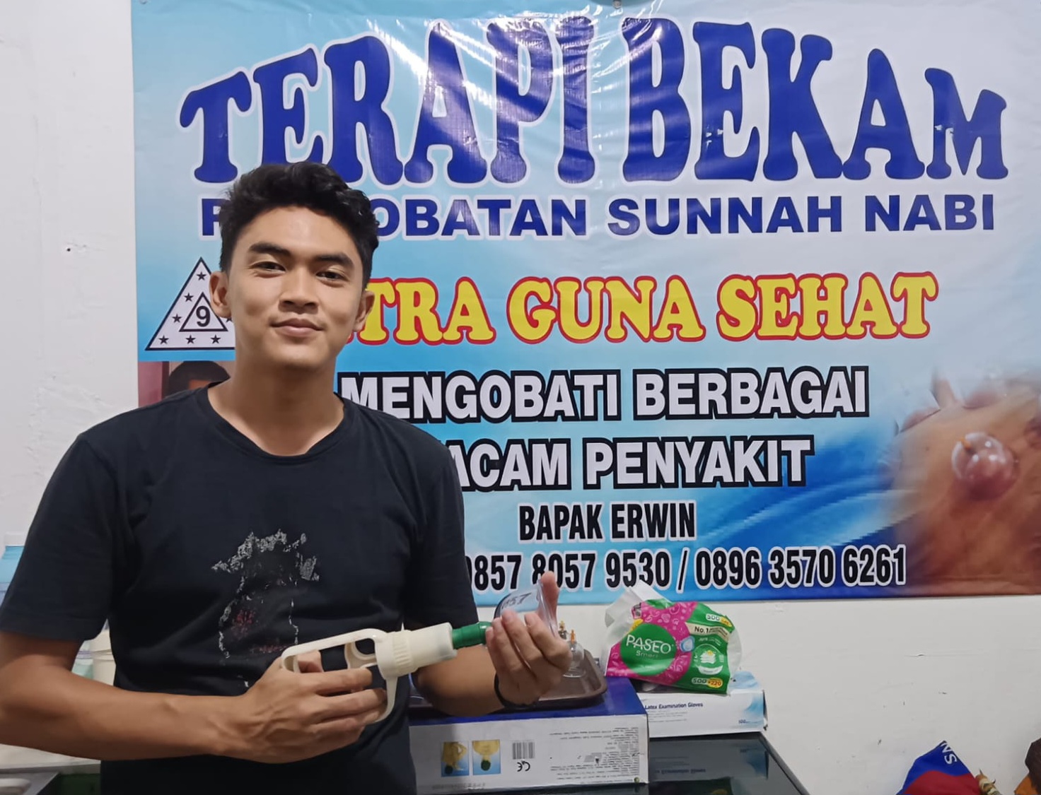 Ketika Ijazah Tak Menjamin Kerja, Hasyim Menemukan Jalan Hidup Lewat Bekam