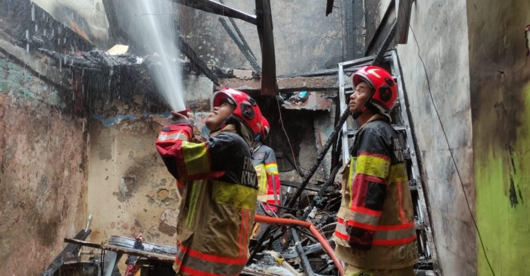 Kebocoran Gas Diduga Picu Kebakaran Restoran Padang di Bogor, Kerugian Capai Rp100 Juta