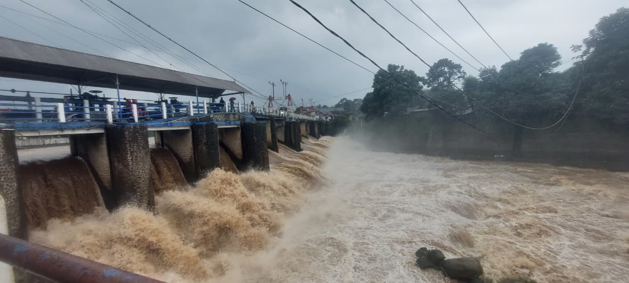 Bendung Katulampa dalam Status Siaga 3, Warga Diminta Waspada Potensi Banjir di Musim Hujan