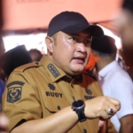 Pemkab Bogor Salurkan Bantuan Kontrak Rumah untuk 60 KK Korban Pergeseran Tanah di Sukamakmur