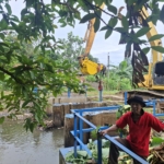 13 Truk dan Beko Dikerahkan, Kecamatan Cibinong Kebut Pembersihan Dam Cikaret