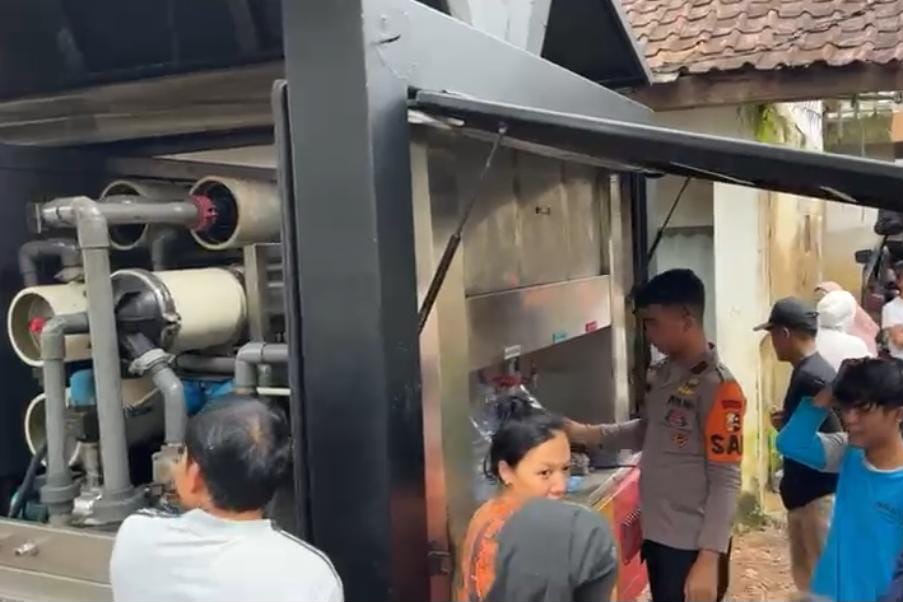 Pasca Banjir di Babakan Madang, Polres Bogor Turunkan Tim Medis dan Bangun Dapur Umum