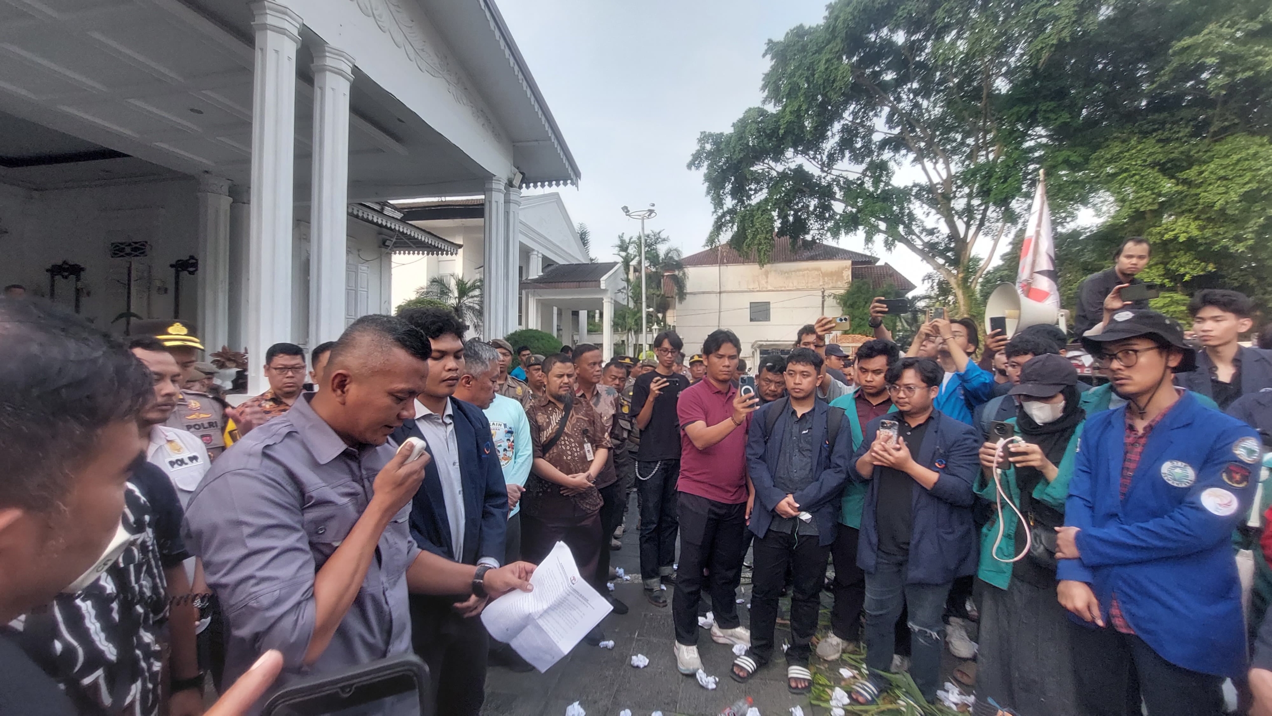 Aliansi BEM se-Bogor Raya Kepung Balai Kota, Ajukan Sembilan Tuntutan