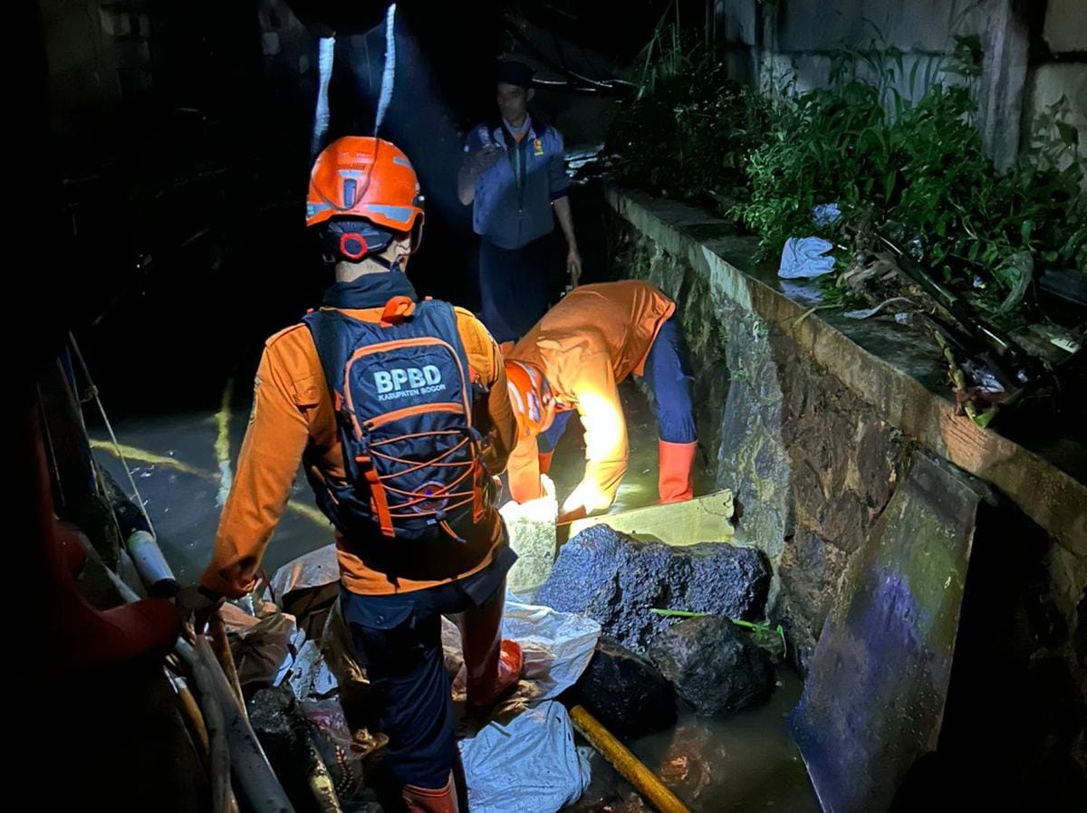 Longsor di Kawasan Puncak , 40 Warga Mengungsi