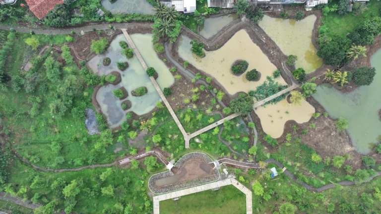 Pemkab Bogor dan Menteri LH Kompak Tanam Pohon di Hutan Kota Tegar Beriman