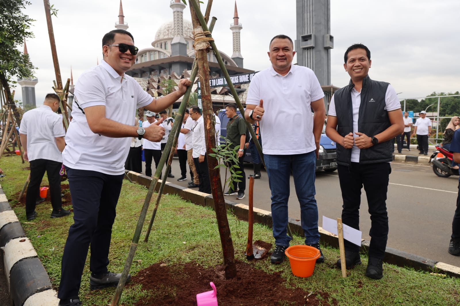 Ketua Komisi I DPRD Dorong Program Penghijauan 1.000 Pohon di Gelora Pakansari
