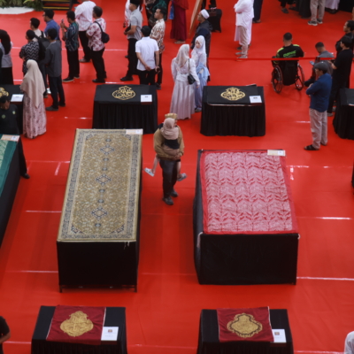 Warga Bogor Mengaku Merinding Saat Lihat Artefak Rasulullah SAW