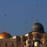 Imam Masjid Al-Aqsa Ditahan, Dilarang Masuk Jelang Ramadan