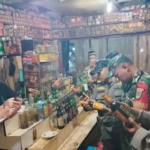 Polisi Razia Miras Berkedok Warung Jamu di Kemang Bogor, 60 Botol Berhasil Disita