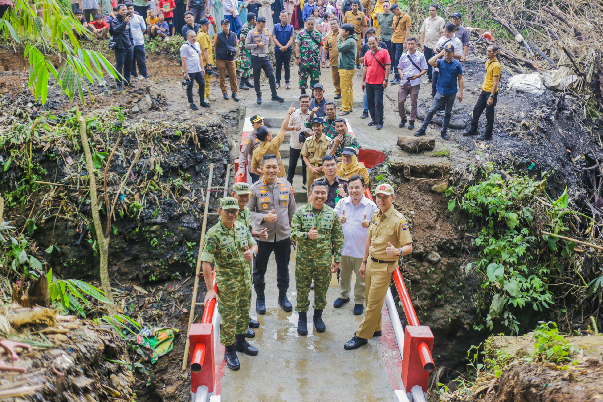 Presiden Resmikan Pembangunan Kembali Jembatan Cileungsir Kota Bogor, Perkuat Akses Masyarakat